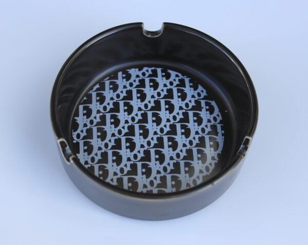 Christian D ashtray (black)