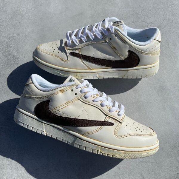 Custom Nike Dunk low - Reverse swoosh vintage
