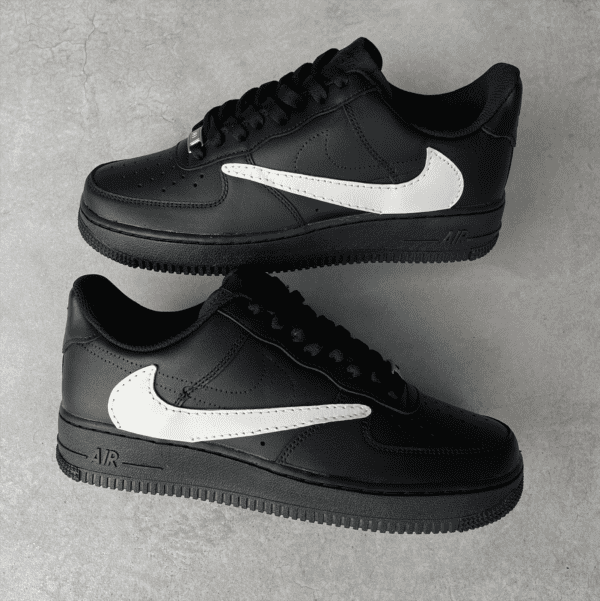 Custom AIR FORCE 1 black - Reverse swoosh