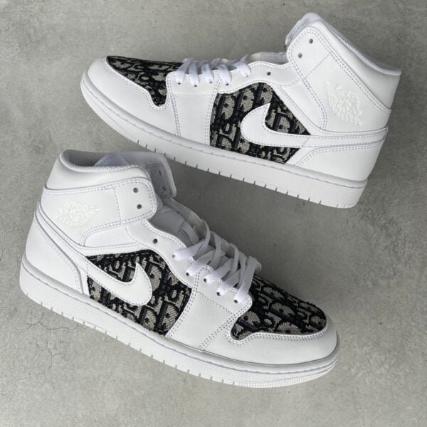 Custom JORDAN 1 - Christian D (classic)