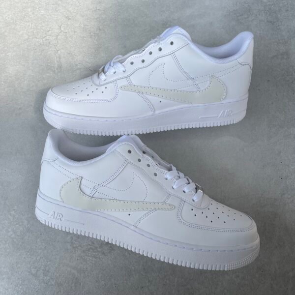 Custom AIR FORCE 1 - Reverse swoosh (white)